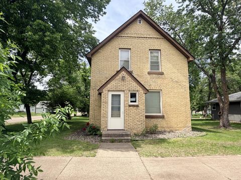 Homes For Sale - 251 Hall Avenue<br/> Stearns County, Richmond, MN 56368