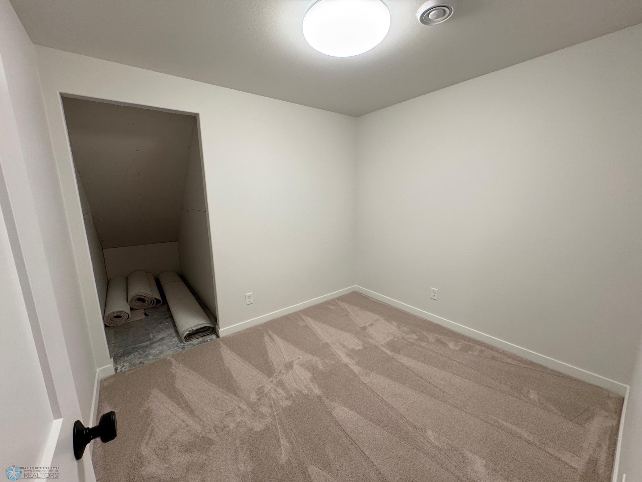 Kindred, North Dakota 58051, United States, 5 Bedrooms Bedrooms, ,3 BathroomsBathrooms,Residential,Pending,152842