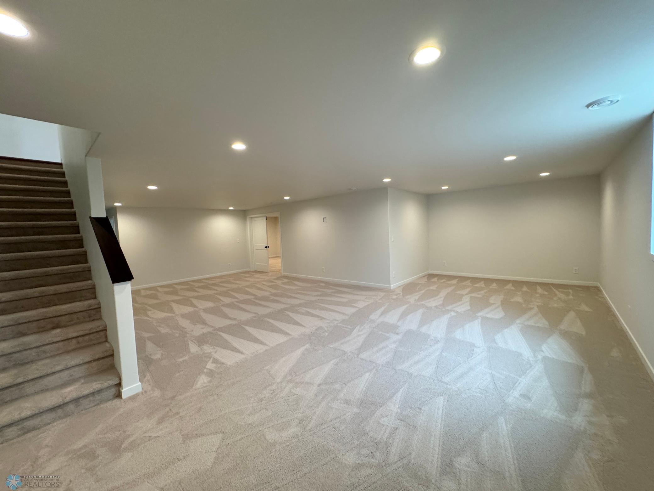 Kindred, North Dakota 58051, United States, 5 Bedrooms Bedrooms, ,3 BathroomsBathrooms,Residential,Pending,152842