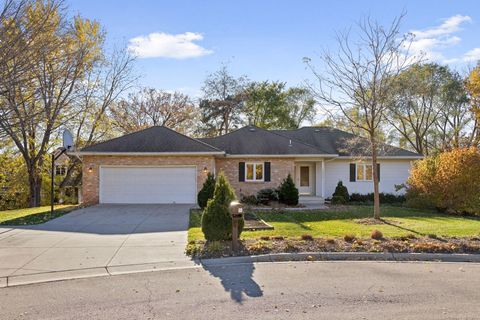 Homes For Sale - 1837 Victoria Road<br/> Saint Paul, MN 55118