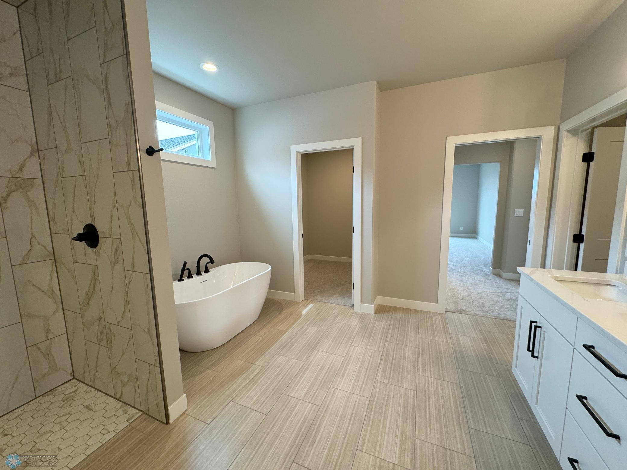 West Fargo, North Dakota 58078, United States, 3 Bedrooms Bedrooms, ,3 BathroomsBathrooms,Residential,Pending,58855