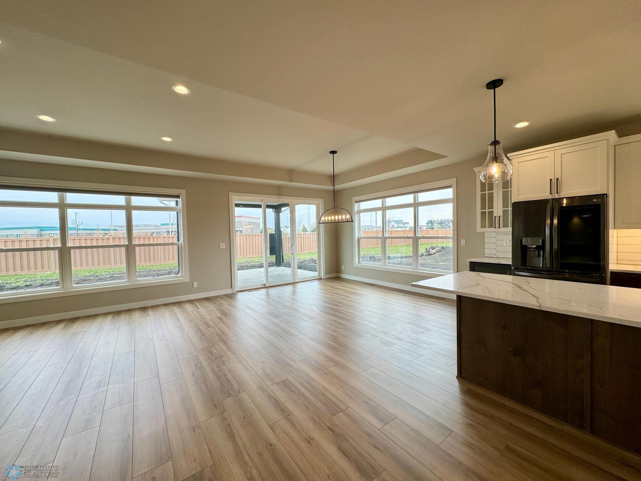 West Fargo, North Dakota 58078, United States, 3 Bedrooms Bedrooms, ,3 BathroomsBathrooms,Residential,Pending,58855