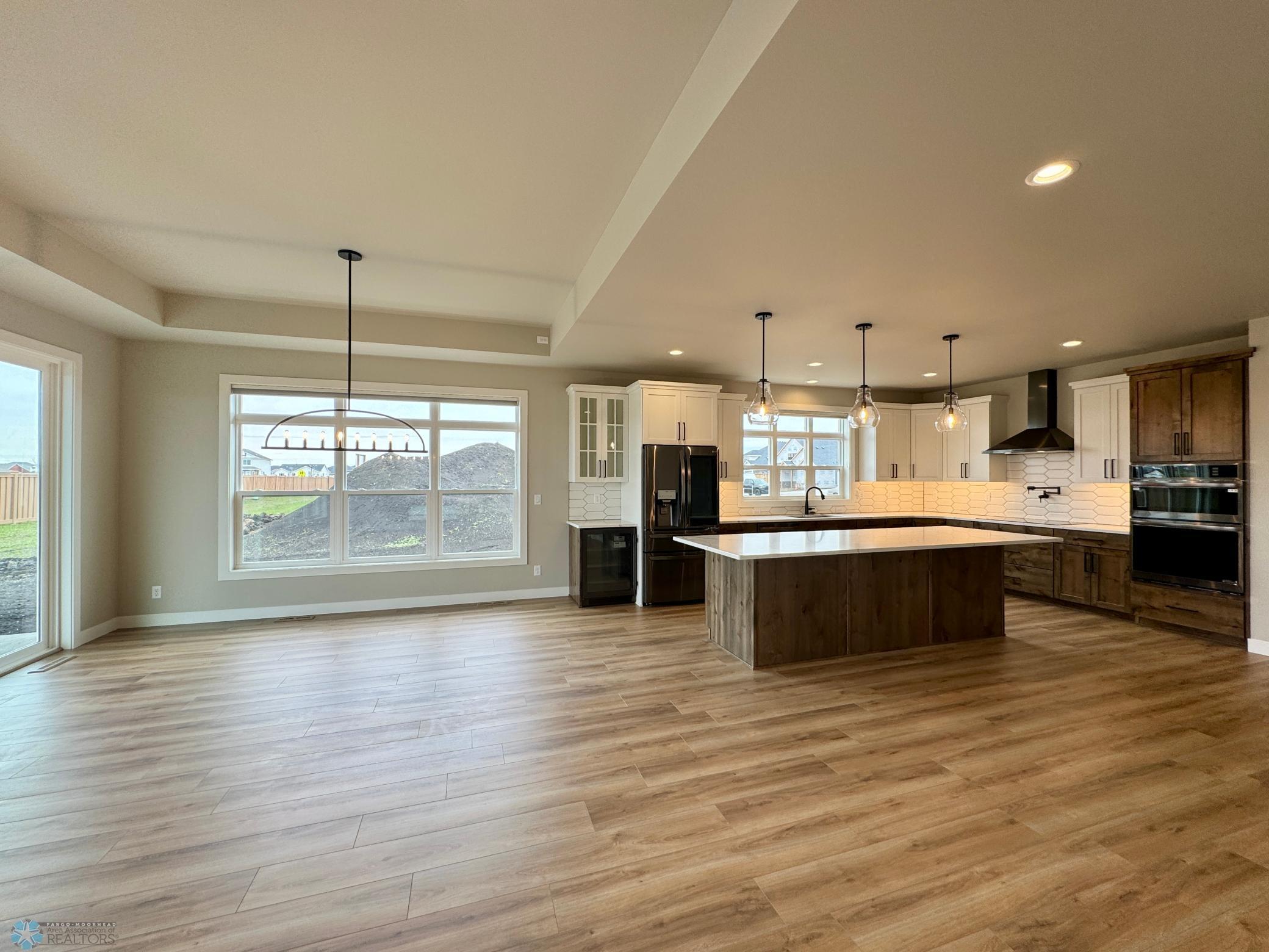 West Fargo, North Dakota 58078, United States, 3 Bedrooms Bedrooms, ,3 BathroomsBathrooms,Residential,Pending,58855