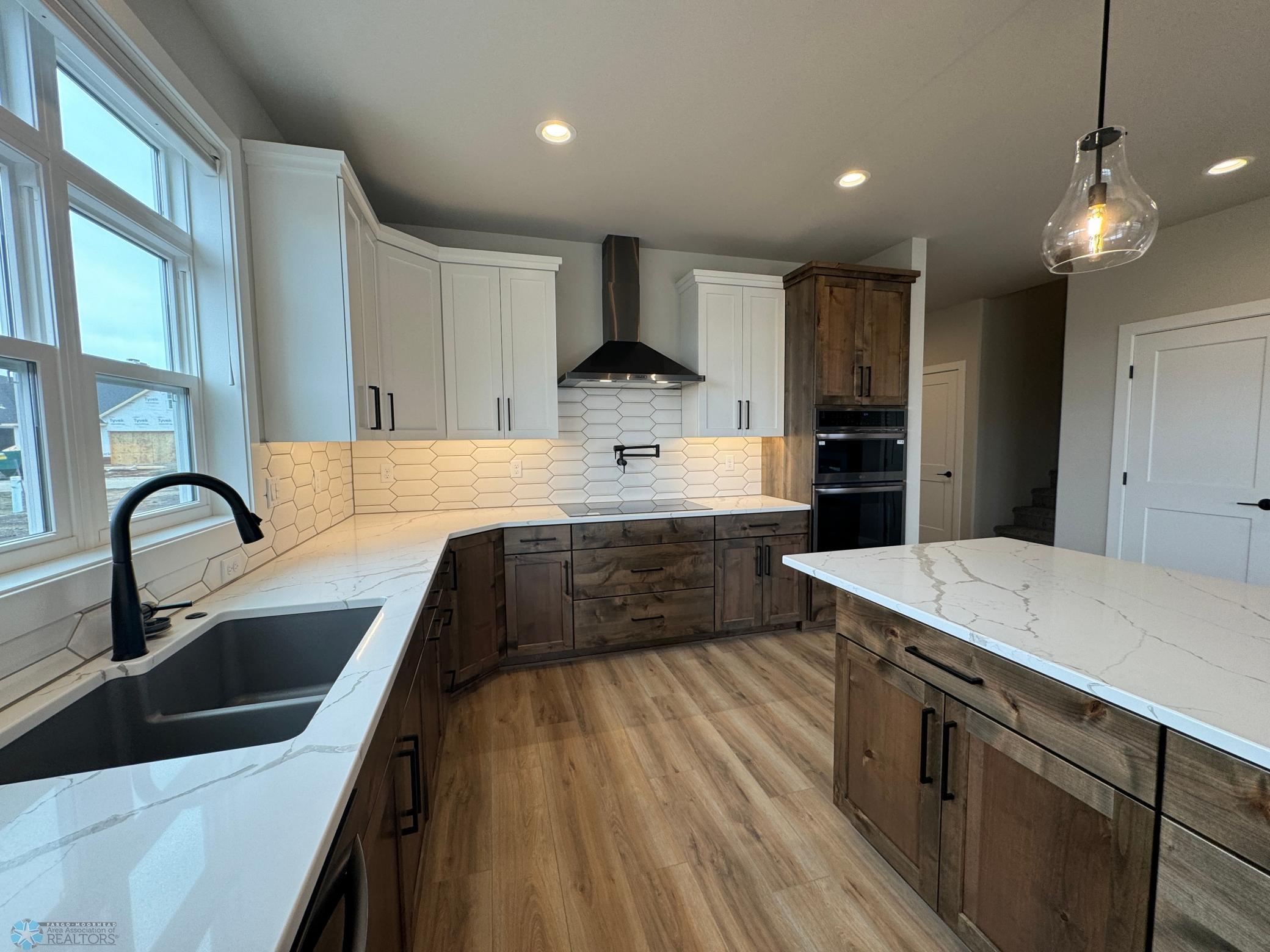 West Fargo, North Dakota 58078, United States, 3 Bedrooms Bedrooms, ,3 BathroomsBathrooms,Residential,Pending,58855