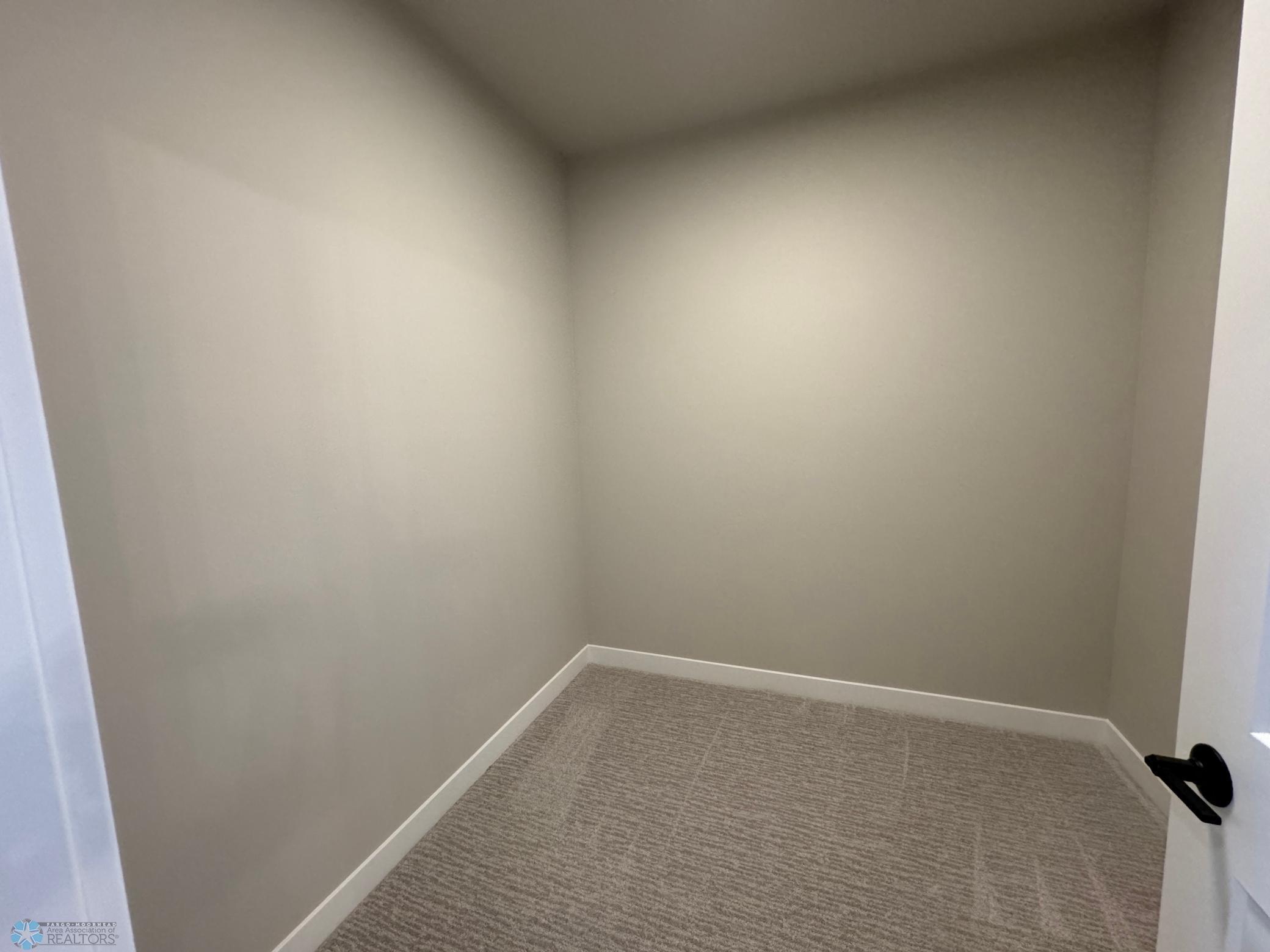 West Fargo, North Dakota 58078, United States, 3 Bedrooms Bedrooms, ,3 BathroomsBathrooms,Residential,Pending,58855