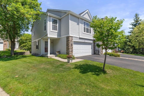 Townhouse For Sale - 2770 Century Circle<br/> Chanhassen, MN 55317