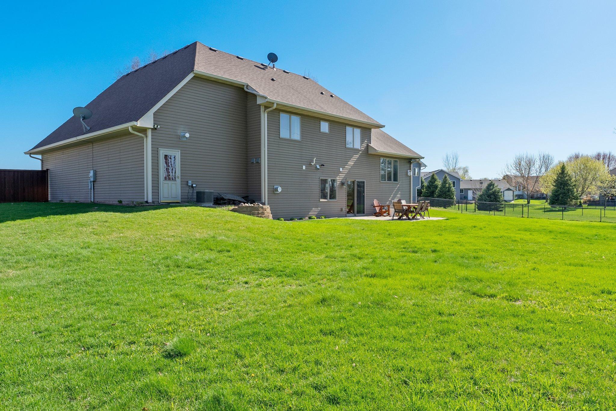 6062 Goodview Trail Bay, Hugo, Minnesota image 3