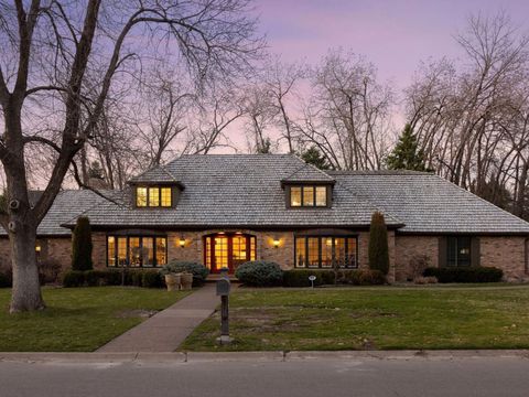 Homes For Sale - 6500 Willow Wood Road<br/> Minneapolis, MN 55436