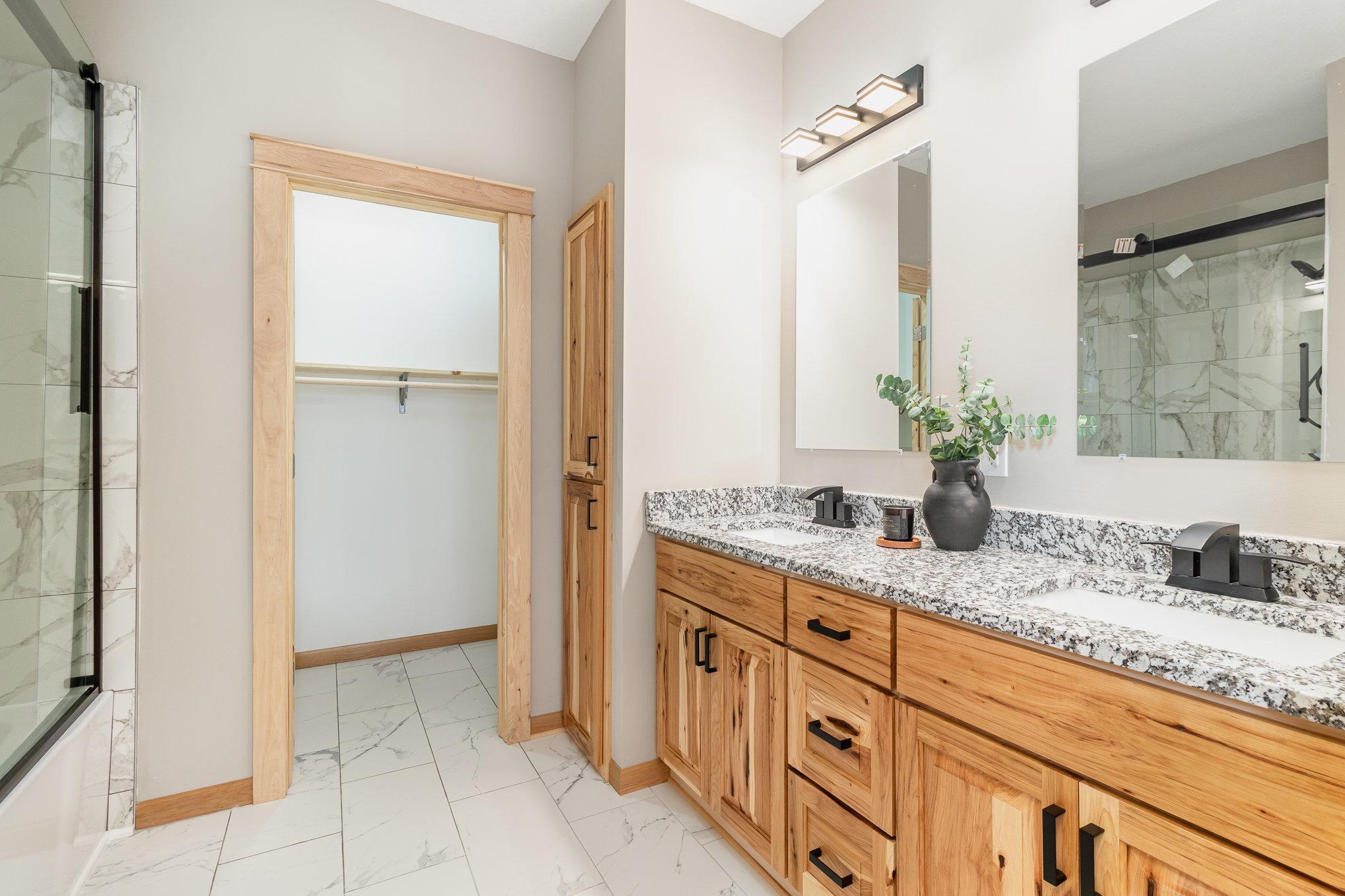 575 Elins Lake Road, Cambridge, Minnesota image 17