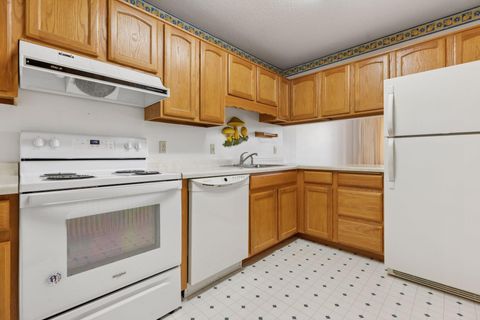 Condo For Sale - 5697 Green Circle Drive<br/> Minnetonka, MN 55343