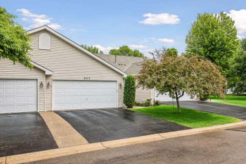 Townhouse For Sale - 6517 Brook Lane<br/> Savage, MN 55378