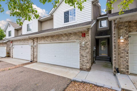 Townhouse For Sale - 441 Pleasant Lane<br/> Carver County, Chaska, MN 55318