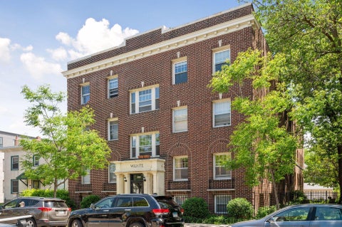 Condo For Sale - 2733 Girard Avenue<br/> Hennepin County, Minneapolis, MN 55408