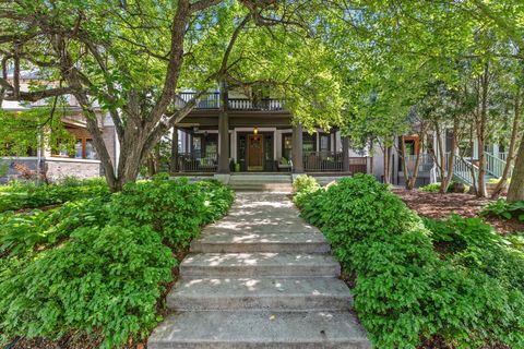 Condo For Sale - 2421 Girard Avenue<br/> Minneapolis, MN 55405