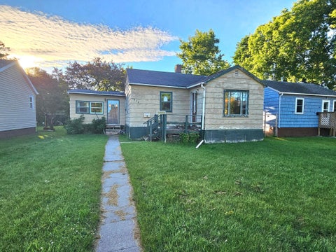 Homes For Sale - 414 Crocker Avenue<br/> Thief River Falls, MN 56701