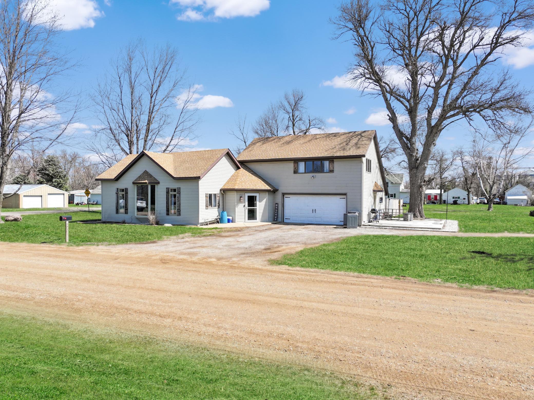 301 SW Cole Avenue, Avoca, Minnesota image 1