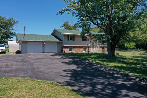 Homes For Sale - 5276 392nd Street<br/> Chisago County, North Branch, MN 55056