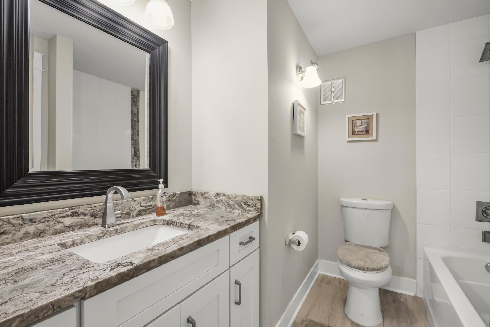10401 Cedar Lake Road #319, Minnetonka, Minnesota image 15