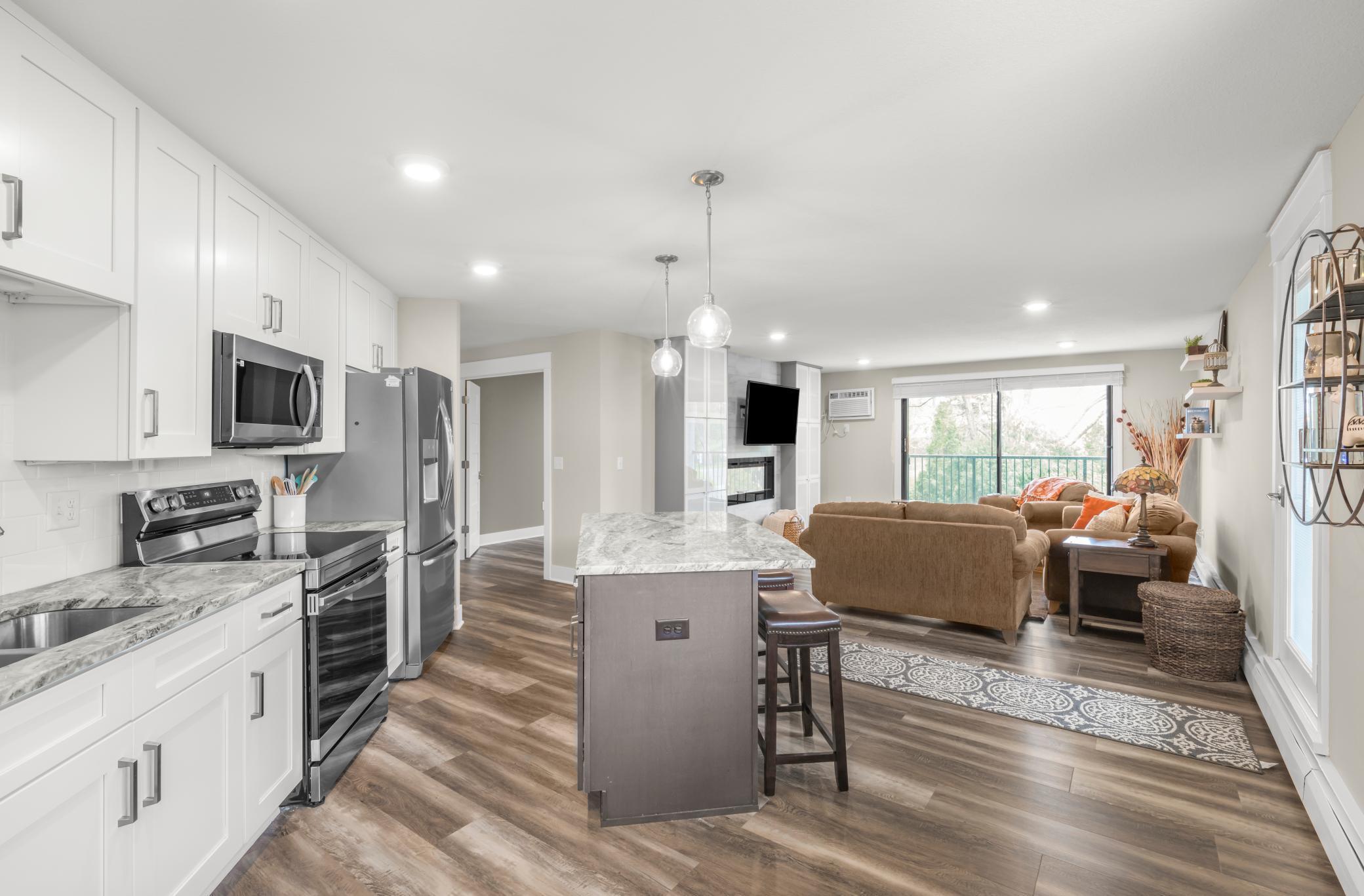 10401 Cedar Lake Road #319, Minnetonka, Minnesota image 7
