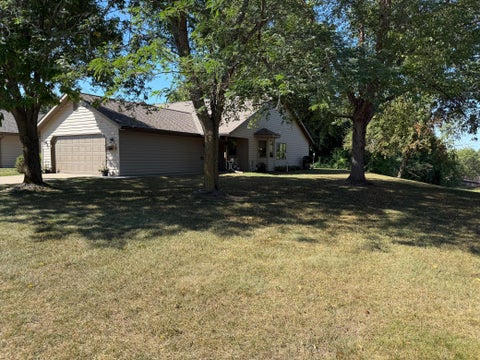 Townhouse For Sale - 657 Hi Park Avenue<br/> Red Wing, MN 55066