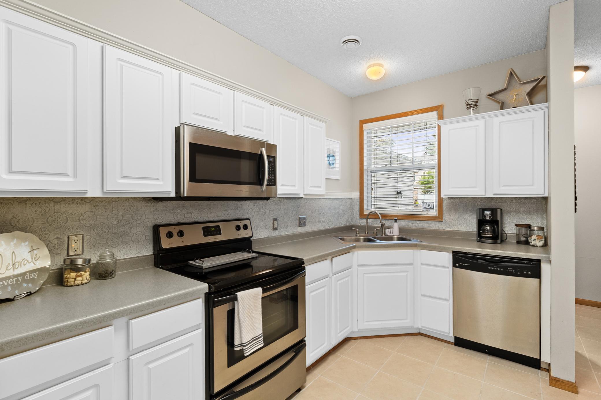5633 200th Street #1102, Farmington, Minnesota image 4