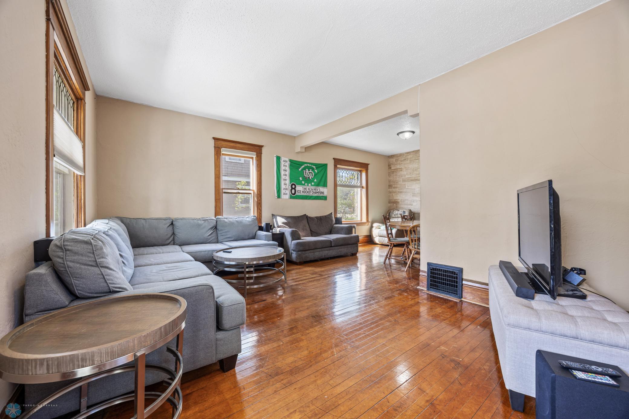 908 University Drive, Fargo, North Dakota image 4