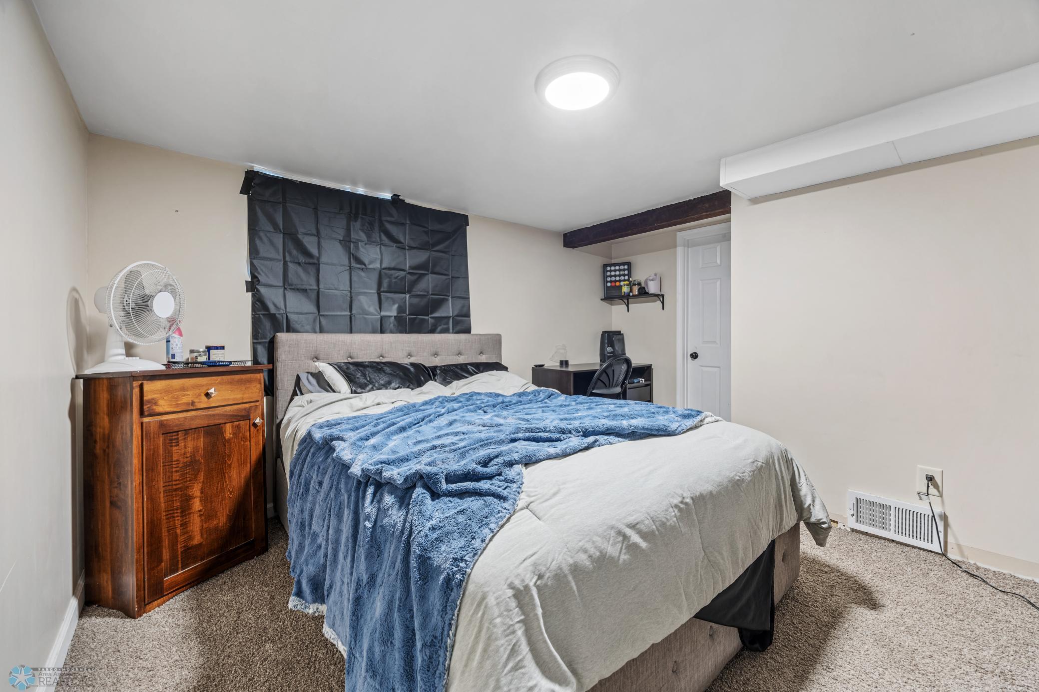 908 University Drive, Fargo, North Dakota image 17