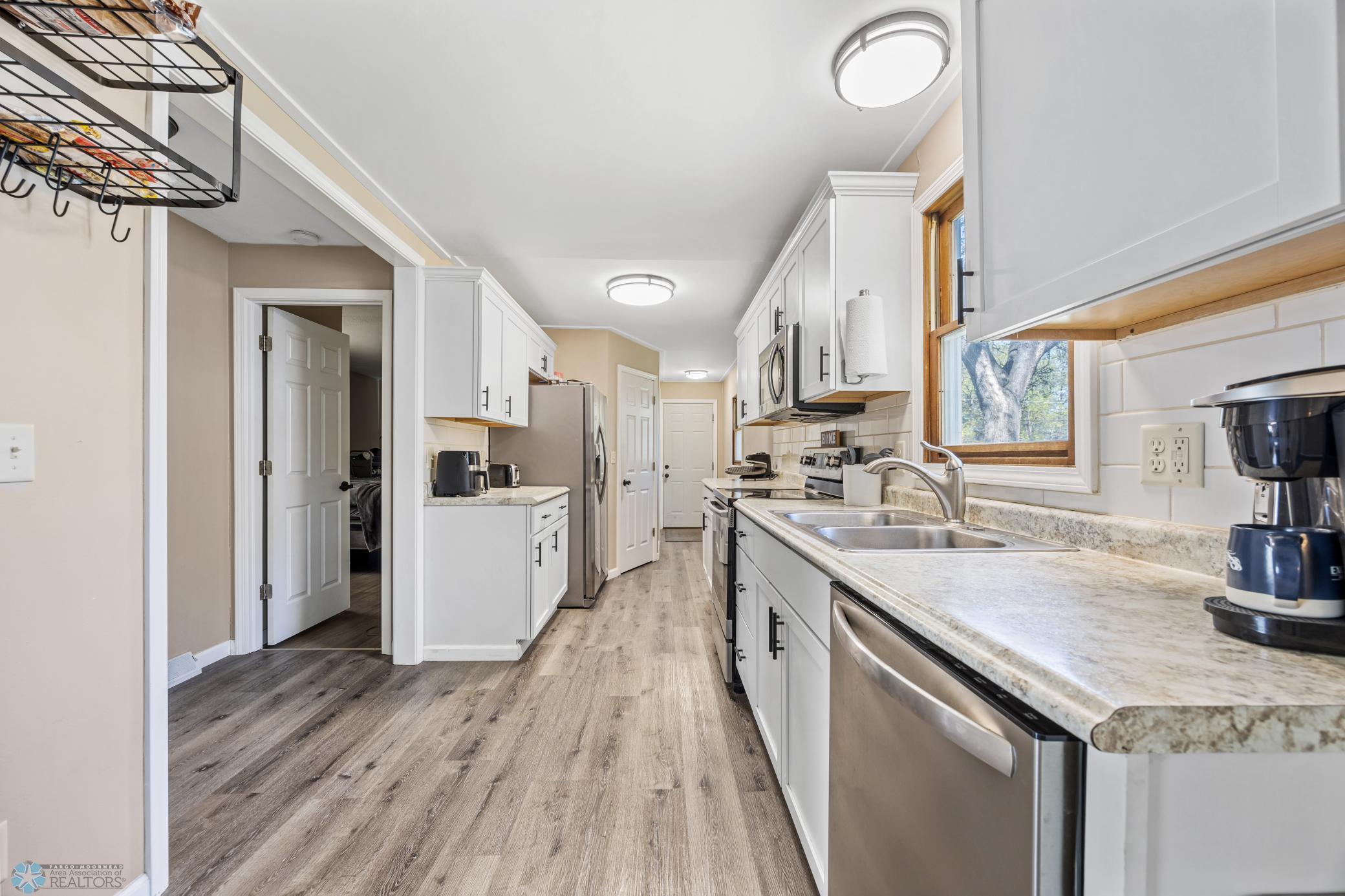 908 University Drive, Fargo, North Dakota image 9