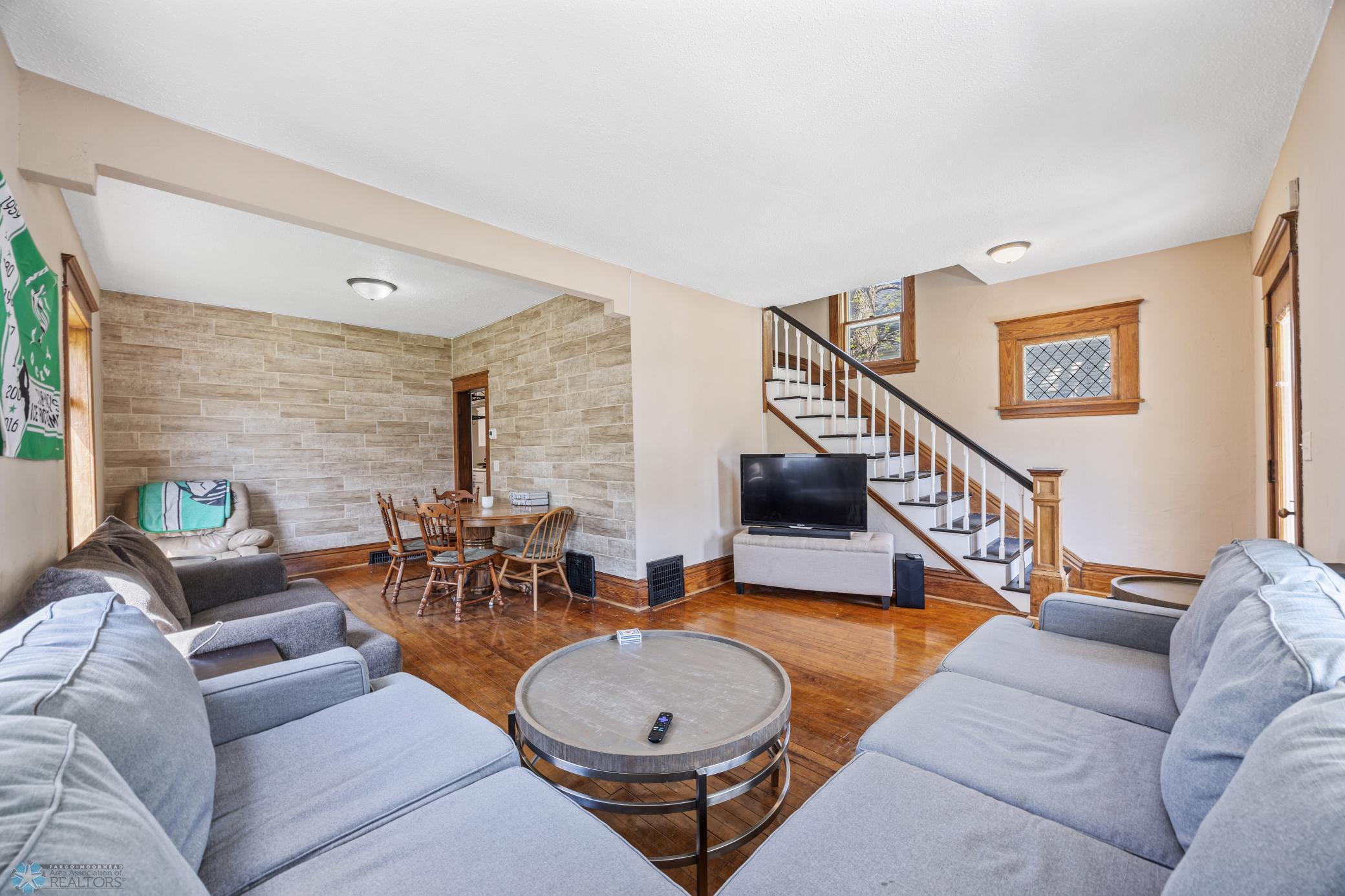 908 University Drive, Fargo, North Dakota image 6