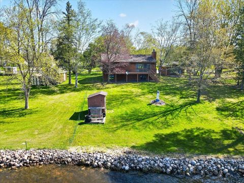 Homes For Sale - 44800 Bending Avenue<br/> Harris, MN 55032