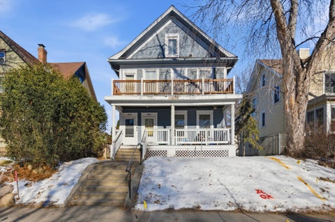 Multifamily For Sale - 821 Edmund Avenue<br/> Ramsey County, Saint Paul, MN 55104