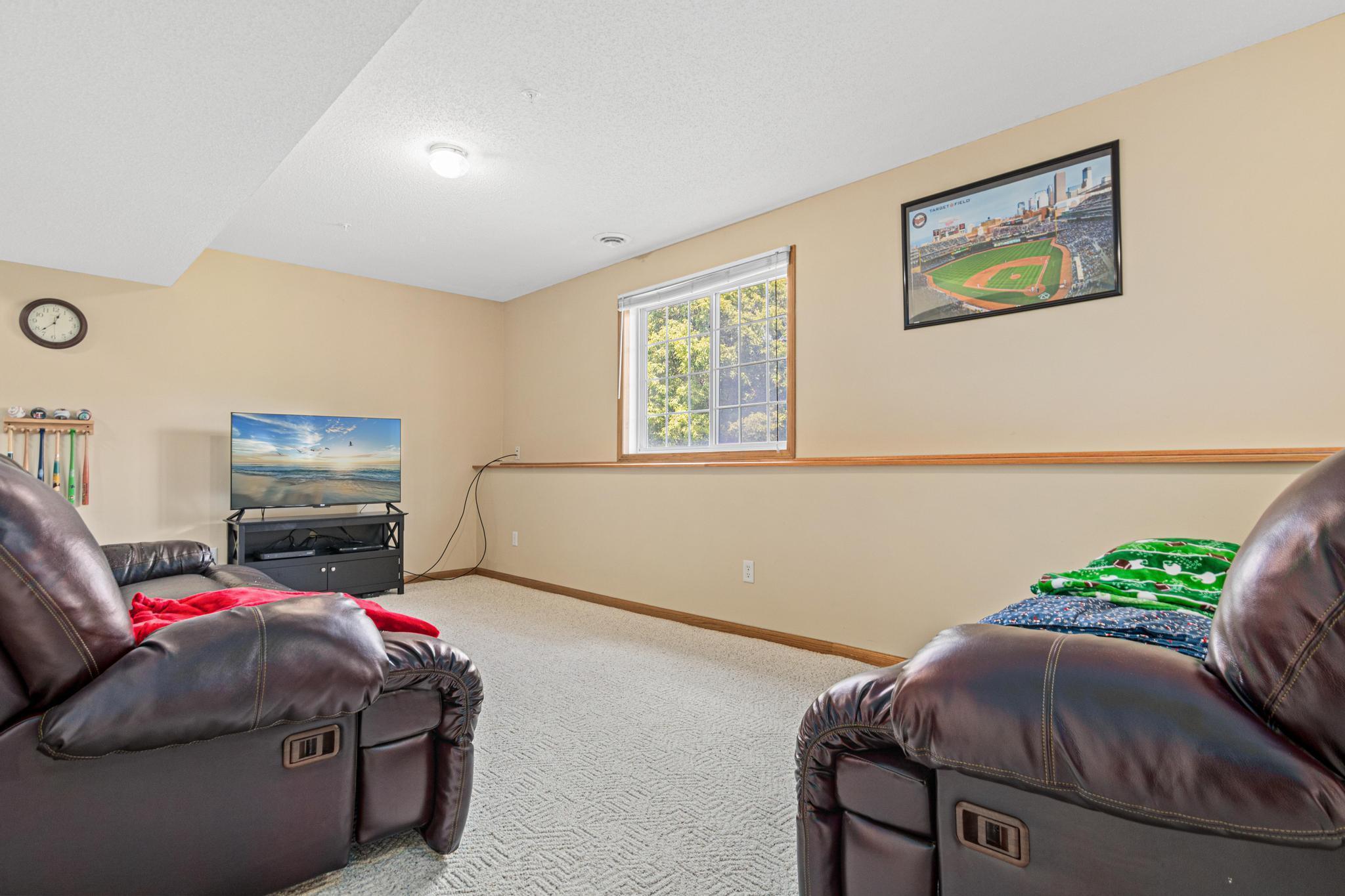 6841 Benton Circle, Inver Grove Heights, Minnesota image 25