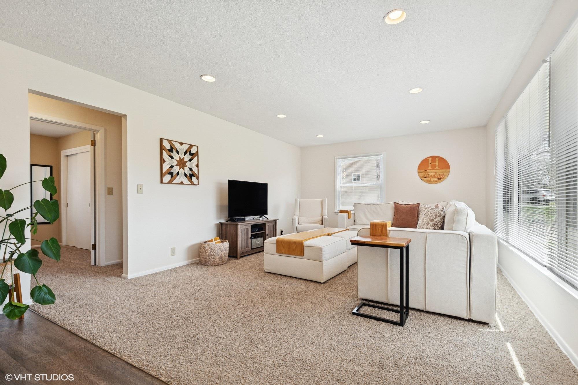 3208 Highland Drive, Burnsville, Minnesota image 3