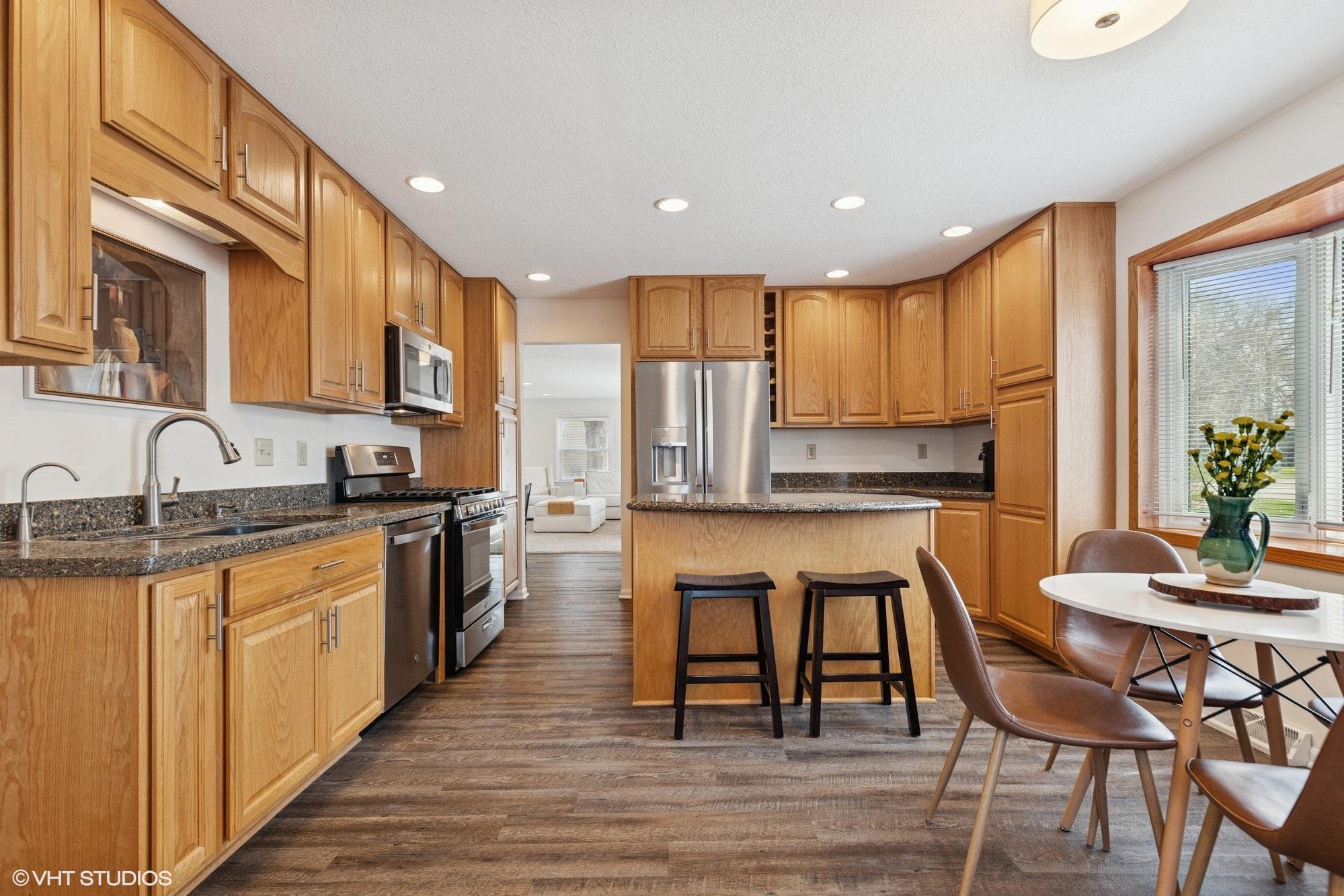 3208 Highland Drive, Burnsville, Minnesota image 11
