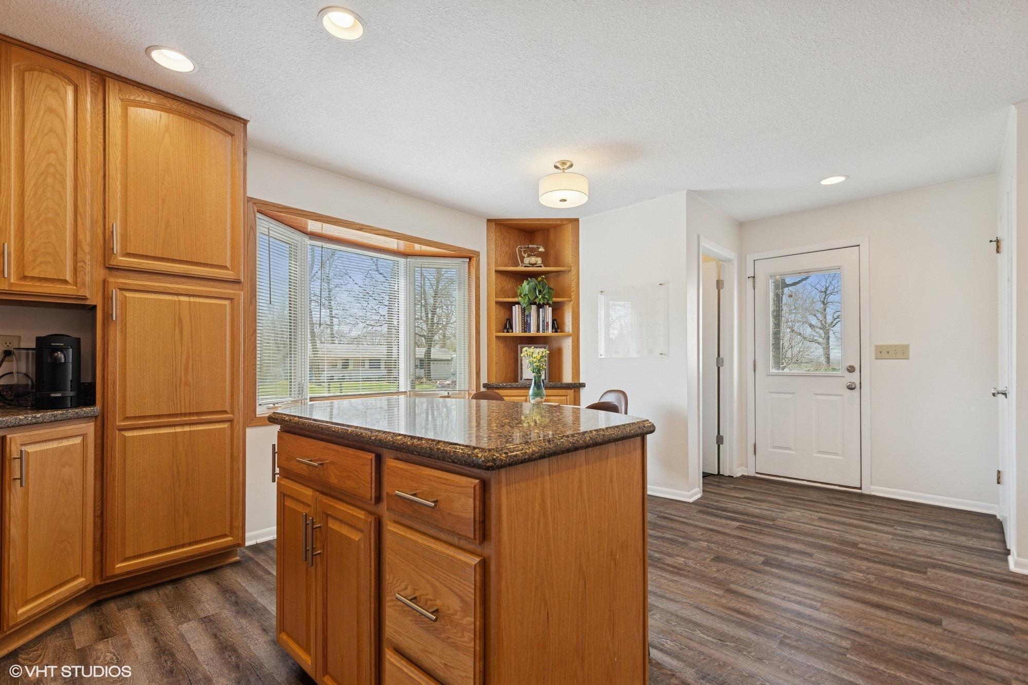 3208 Highland Drive, Burnsville, Minnesota image 16