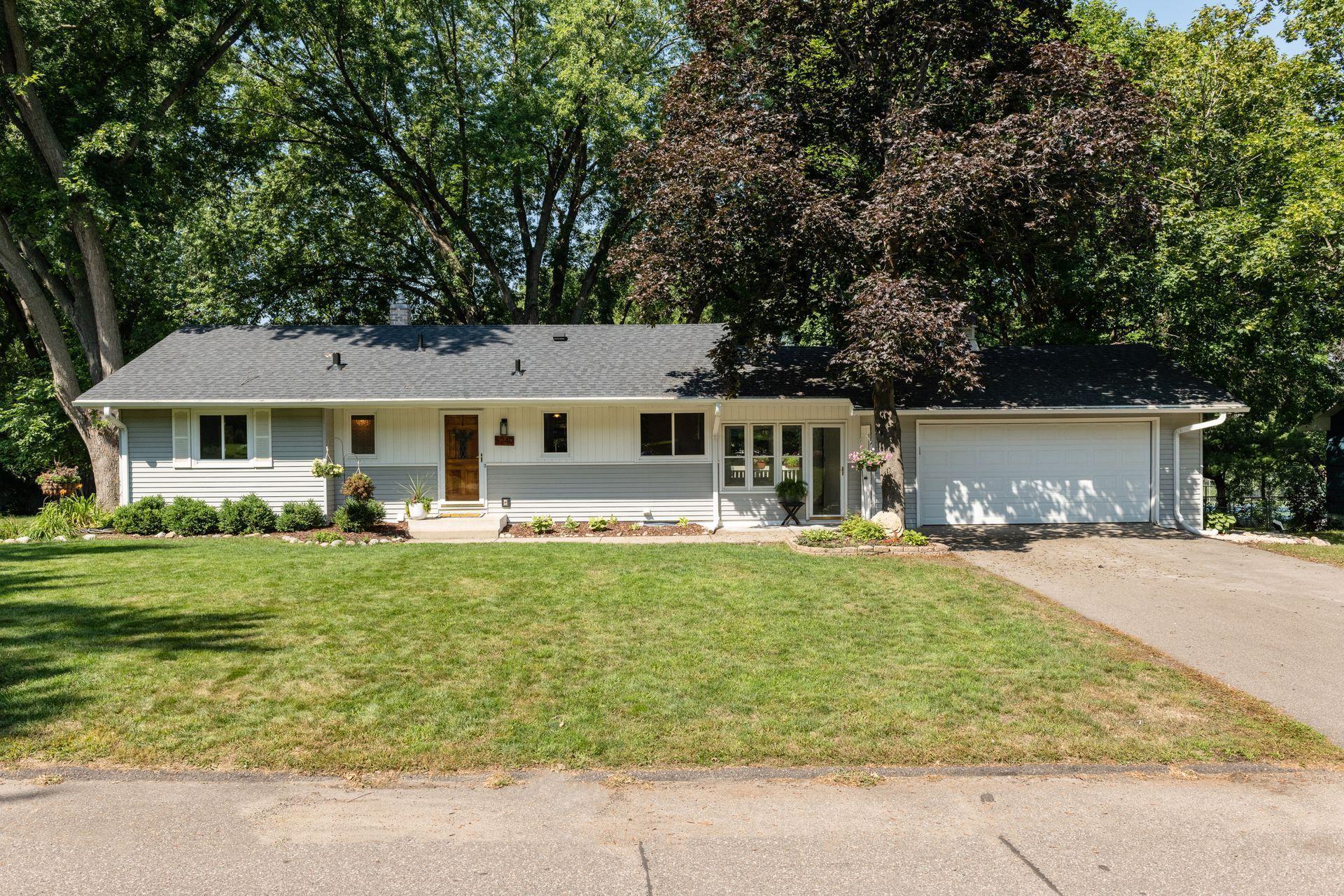 5240 Birch Road, Minnetonka, Minnesota image 2