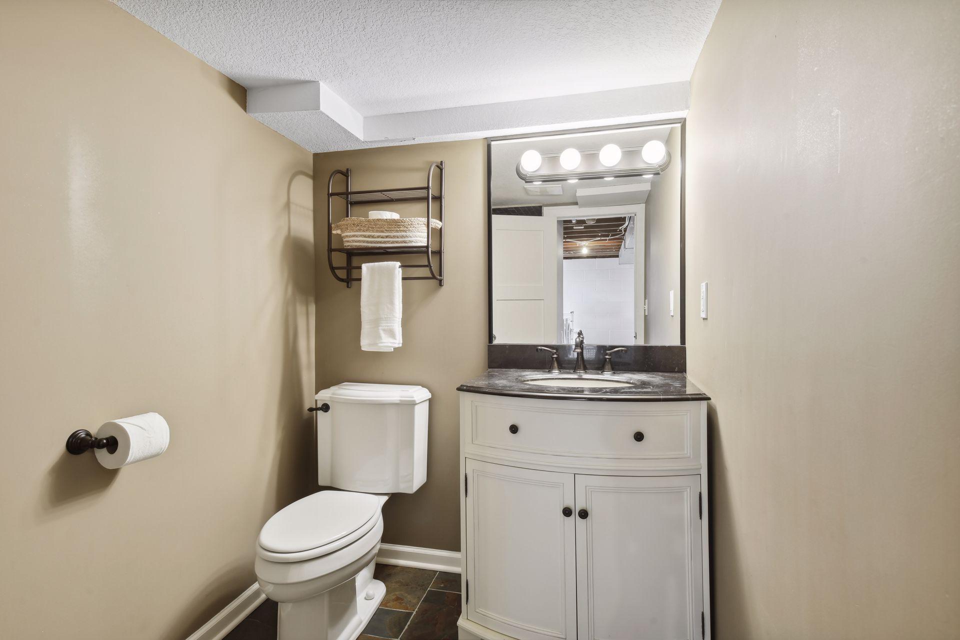 5240 Birch Road, Minnetonka, Minnesota image 31