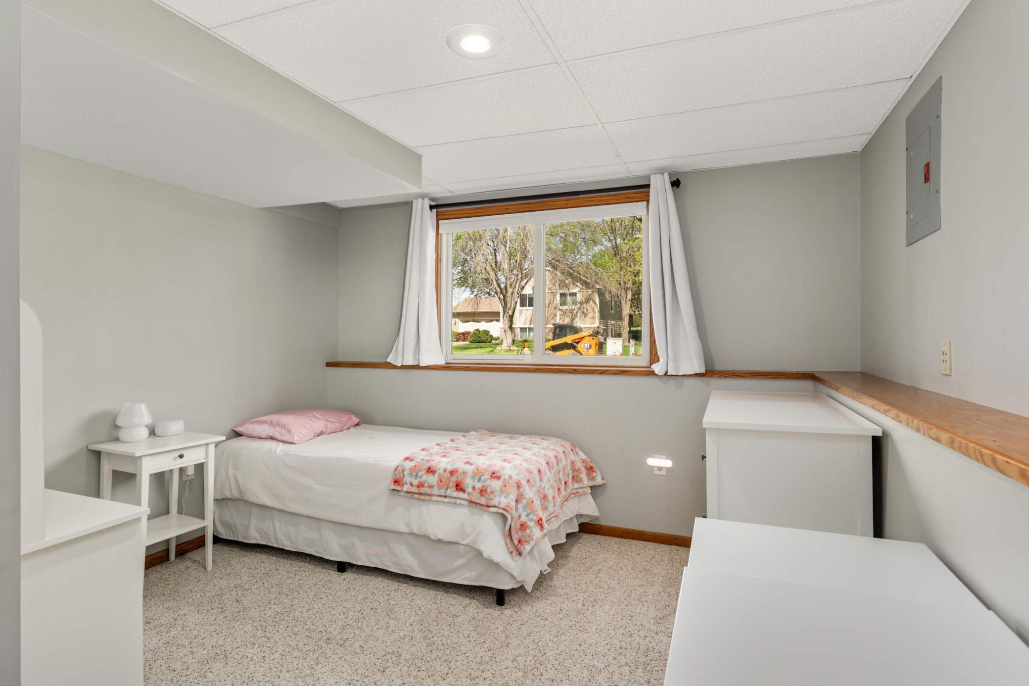 5749 W 137th Street, Savage, Minnesota image 31