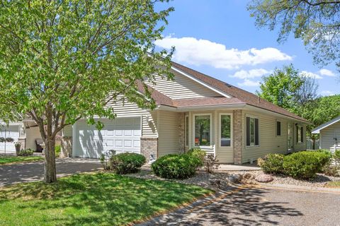 Townhouse For Sale - 11792 Xenia Street<br/> Anoka County, Coon Rapids, MN 55433