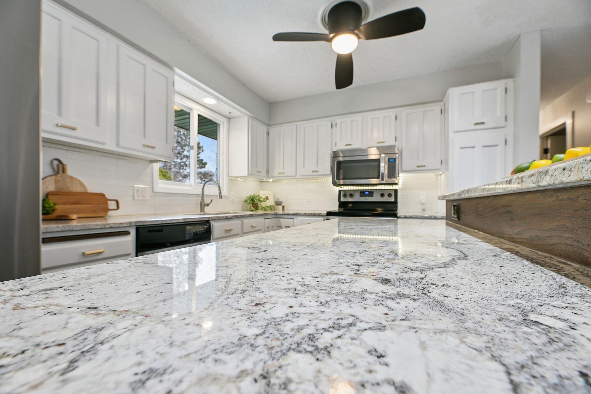 3870 Harbor Lane, Plymouth, Minnesota image 15