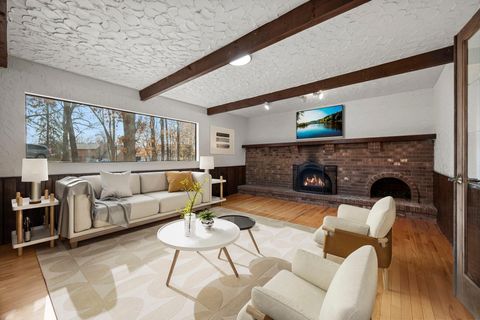 Homes For Sale - 18725 28th Avenue<br/> Plymouth, MN 55447