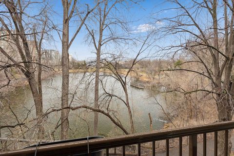 Condo For Sale - 4820 Park Commons Drive<br/> Minneapolis, MN 55416