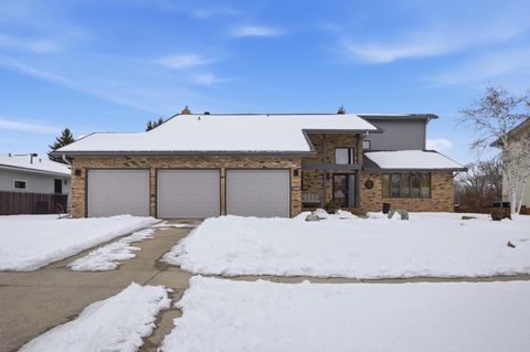 Homes For Sale - 260 Prairiewood Drive<br/> Cass County, Fargo, ND 58103