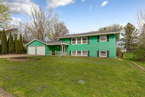 Homes For Sale - 417 Warner Avenue<br/> Spring Valley, MN 55975