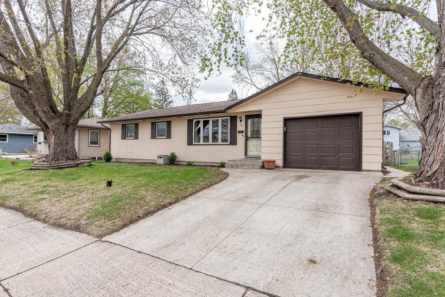 321 Pierce Avenue, North Mankato, Minnesota image 2