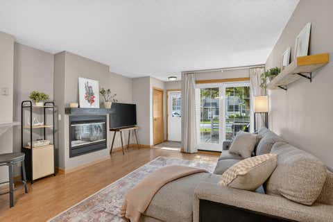 Townhouse For Sale - 13485 60th Place<br/> Minneapolis, MN 55446