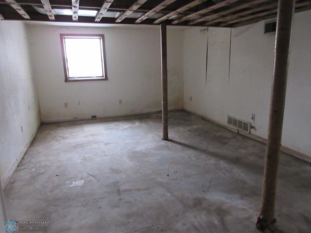 Sabin, Minnesota 56580, United States, 3 Bedrooms Bedrooms, ,2 BathroomsBathrooms,Residential,Pending,60058