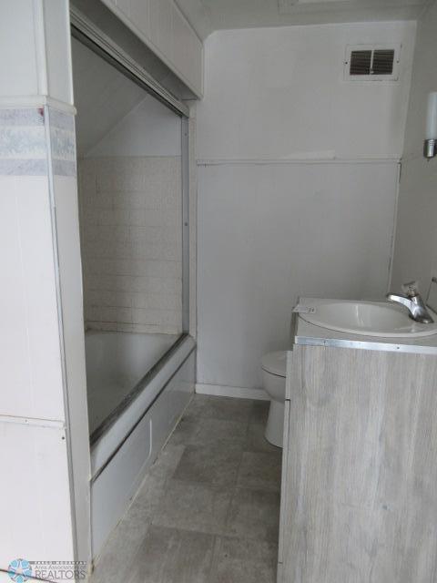 Sabin, Minnesota 56580, United States, 3 Bedrooms Bedrooms, ,2 BathroomsBathrooms,Residential,Pending,60058