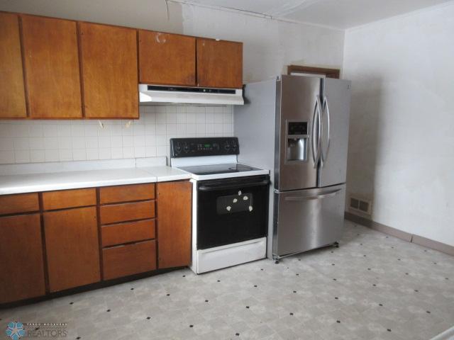 Sabin, Minnesota 56580, United States, 3 Bedrooms Bedrooms, ,2 BathroomsBathrooms,Residential,Pending,60058