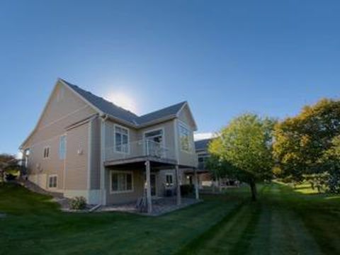 Townhouse For Sale - 6308 99th Avenue<br/> Hennepin County, Minneapolis, MN 55445